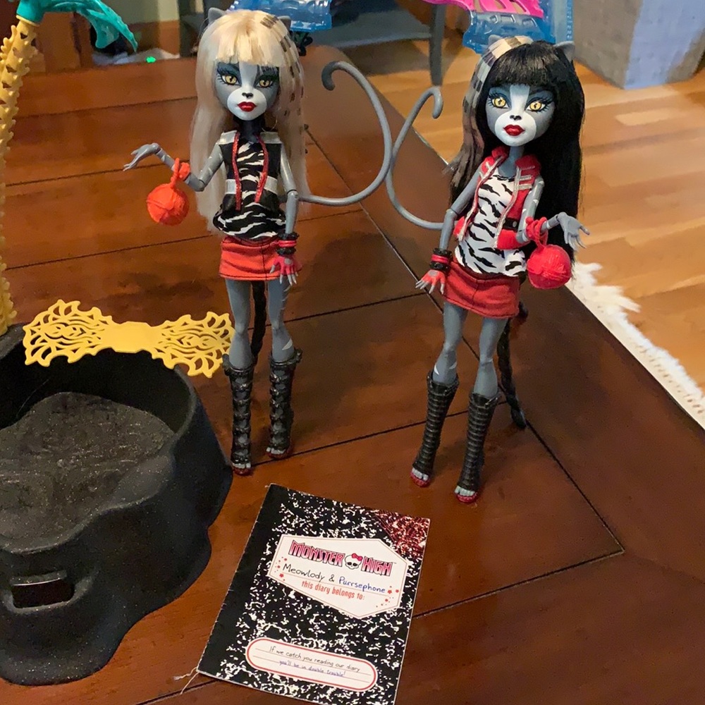 Monster High Meowlody and Purrsephone Dolls